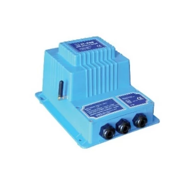 LED RGB SZINKRONIZÁLÓ TARANSZFORMÁTORRAL 200 W 12V
